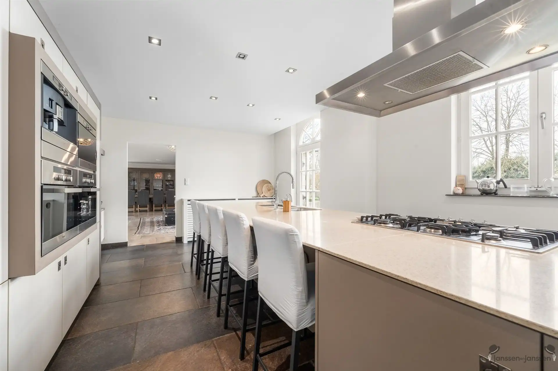 Prachtige villa op een perceel van 1.500m² in het groene Sint-Job. foto 11