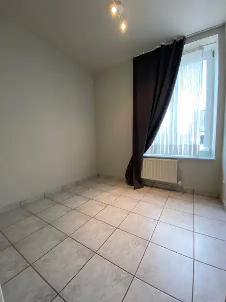 Gelijkvloers appartement met 2 slpks, terras en inpandige garage. foto 8