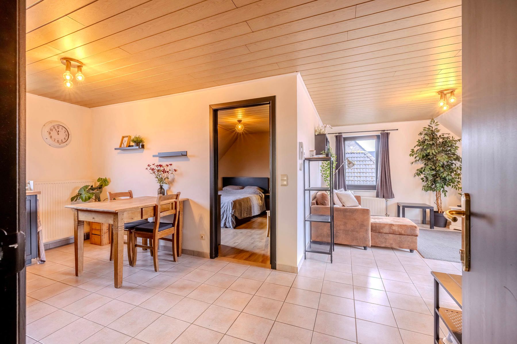 Dakapp met 1 slpk, ruim en prachtig terras en garagebox foto 8