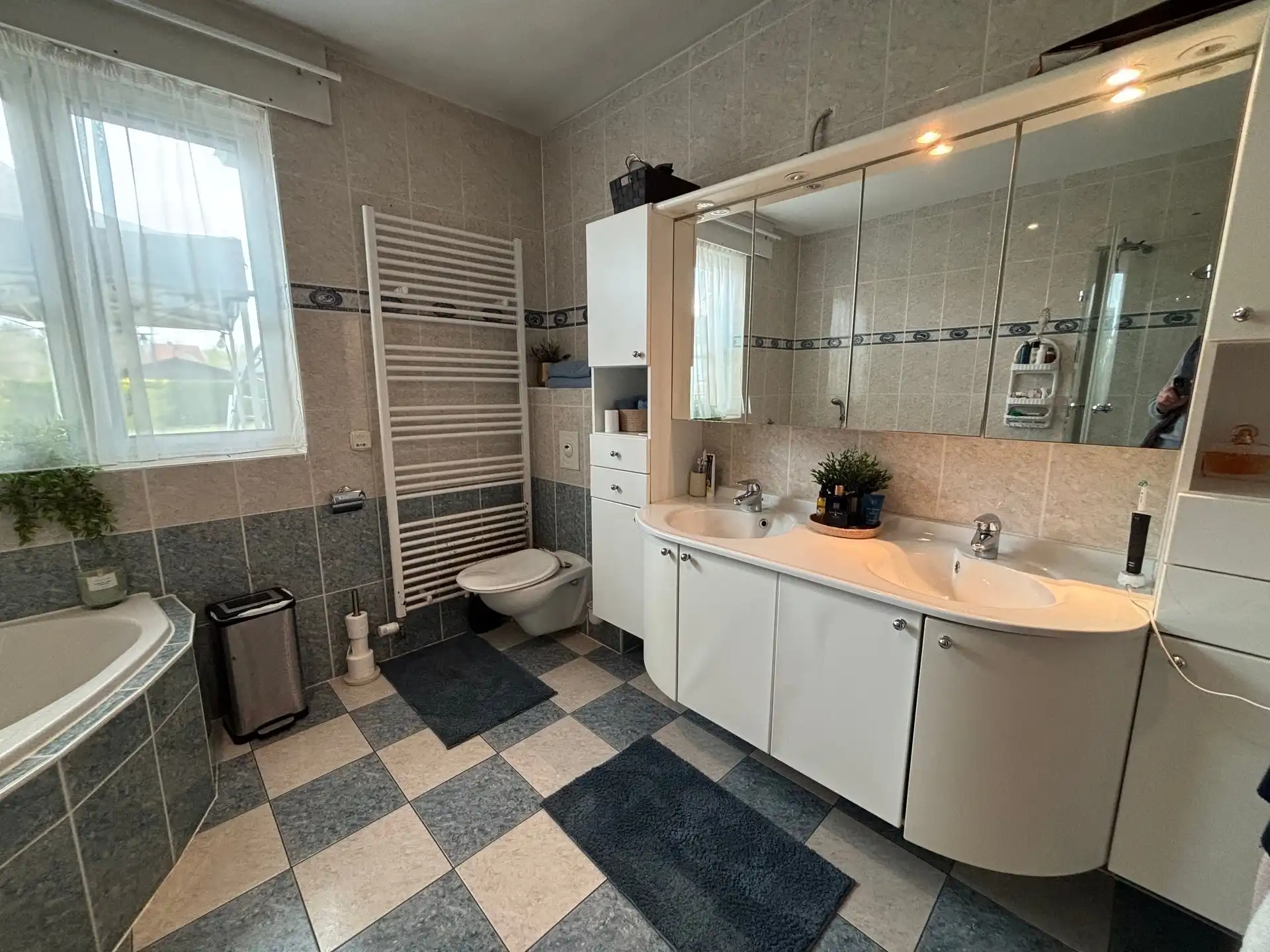 Ruime villa in een rustige omgeving met een grote tuin  foto 26