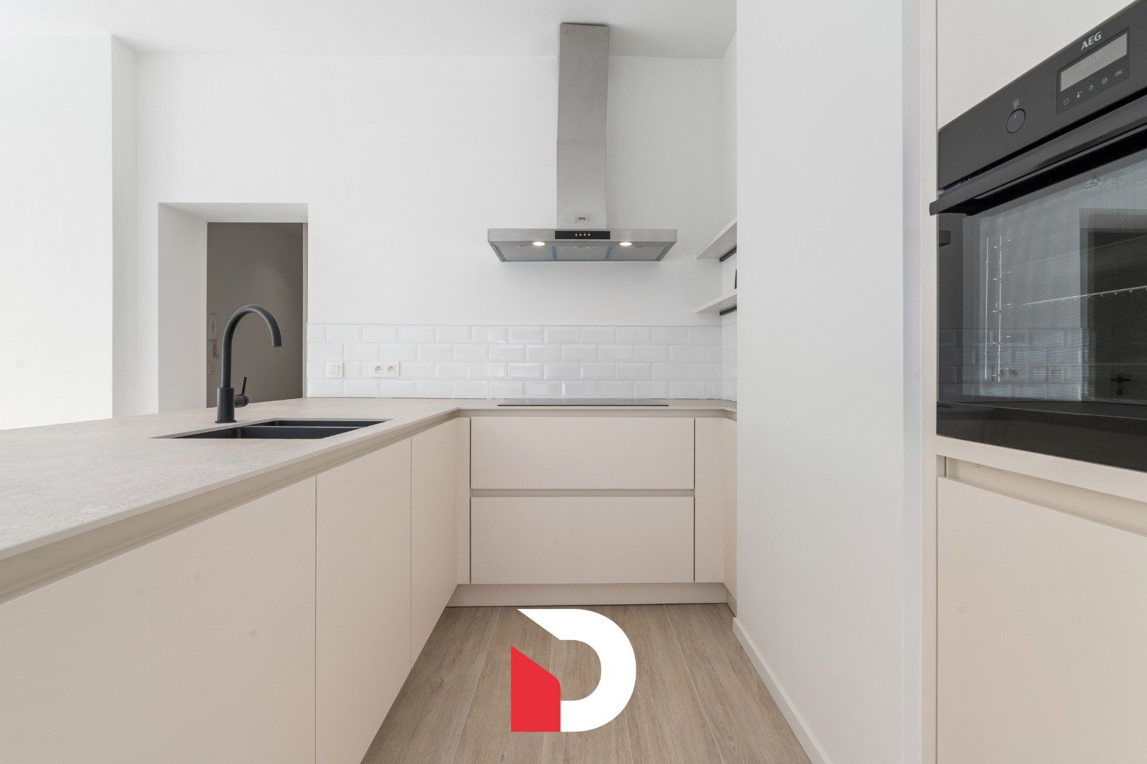 Gerenoveerd appartement 2 slk met zicht op Graaf Visartpark foto 8