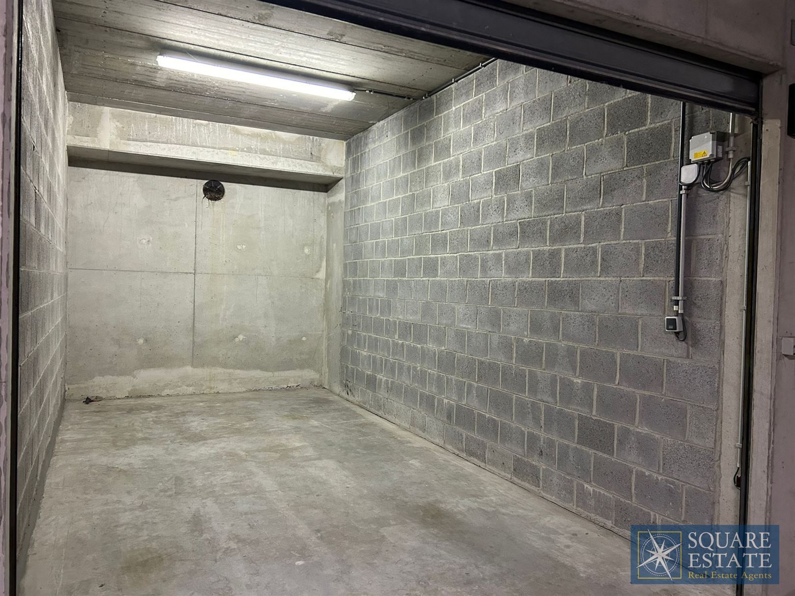 Garage/Parking foto 2