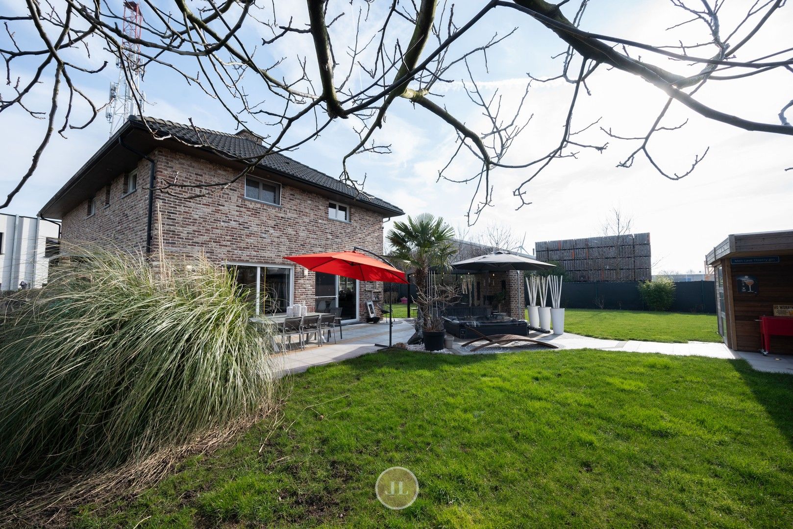 Instapklare villa met 4 slaapkamers op perceel van 1053m². foto 27