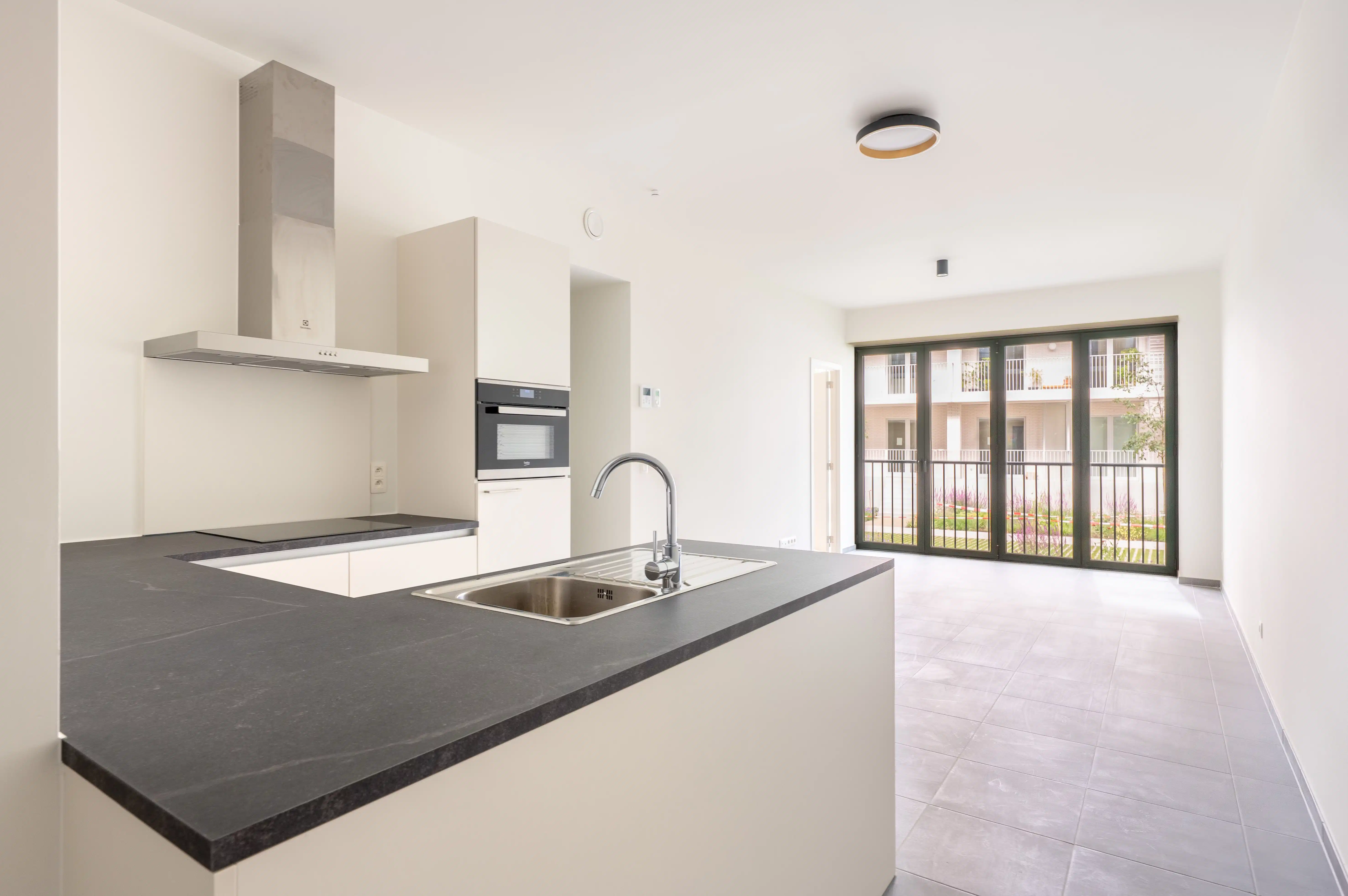 Appartement Te Huur foto 3