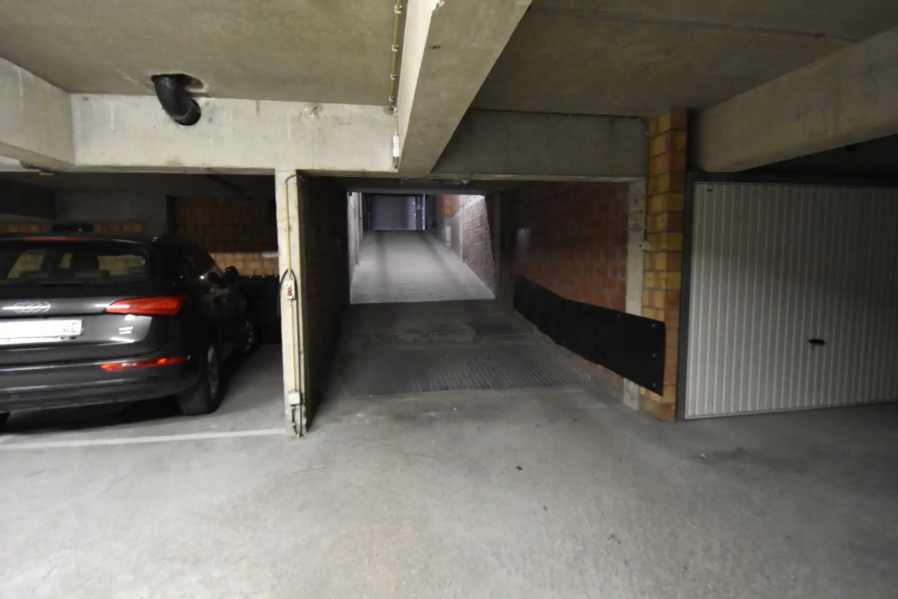 Parkeerplaats te huur foto 2