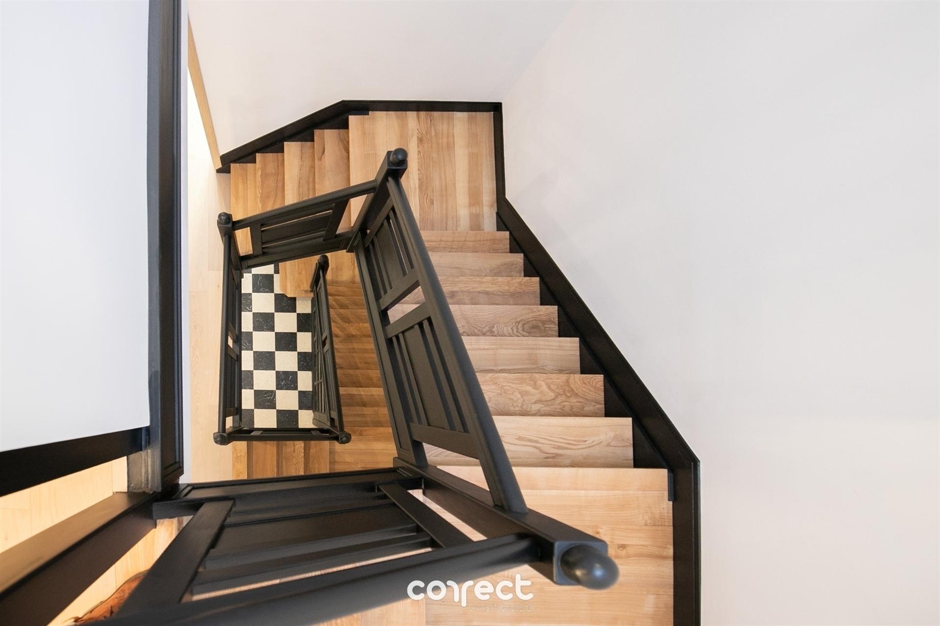 Prachtig gerenoveerde stadswoning met tuin foto 26