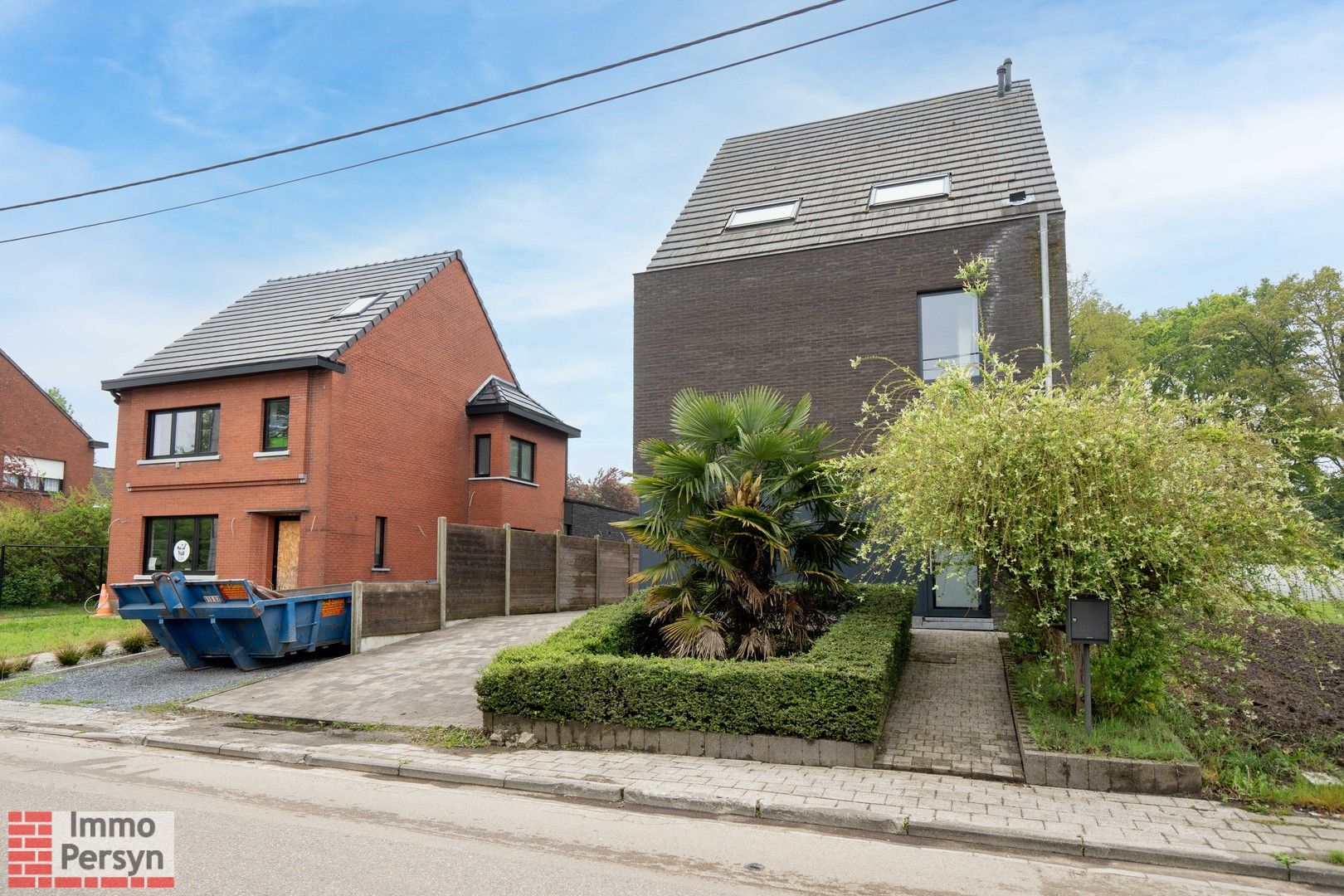 Prachtige HOB (2012) met 6 Slaapkamers, 2 Badkamers, Zwembad en Vrijstaande Garage foto 26