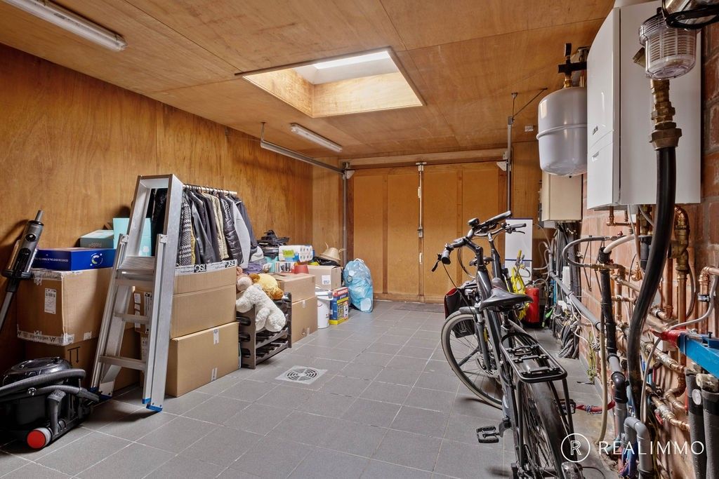 Stijlvolle ruime alleenstaande villa! foto 11
