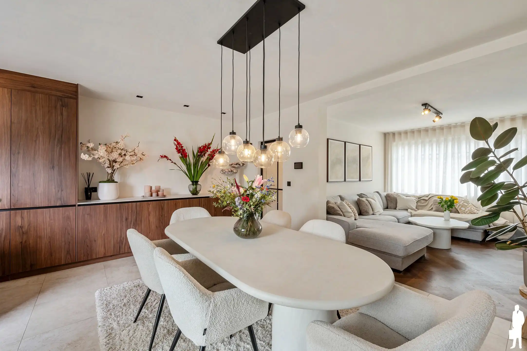 Volledig gerenoveerde woning in doodlopende straat met aangelegde tuin nabij centrum Berlaar. foto 5