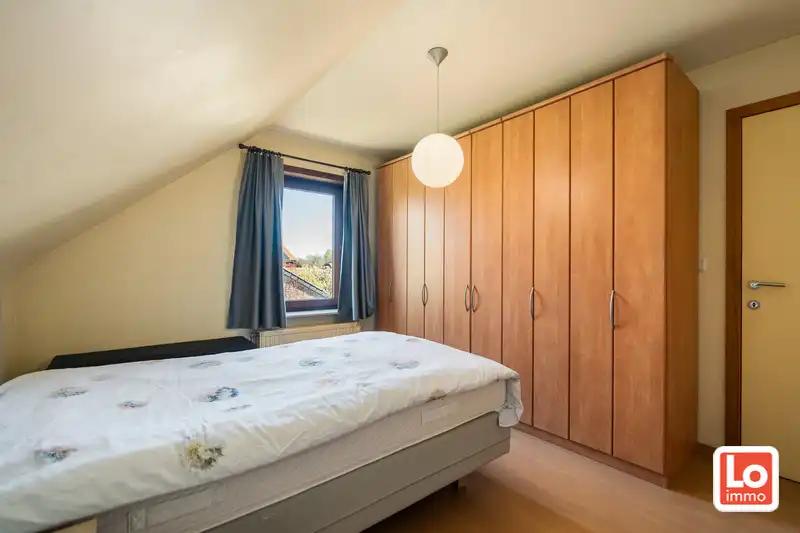 Instap klare halfopen woning met gezellige stadstuin nabij het centrum van Oostakker! foto 11