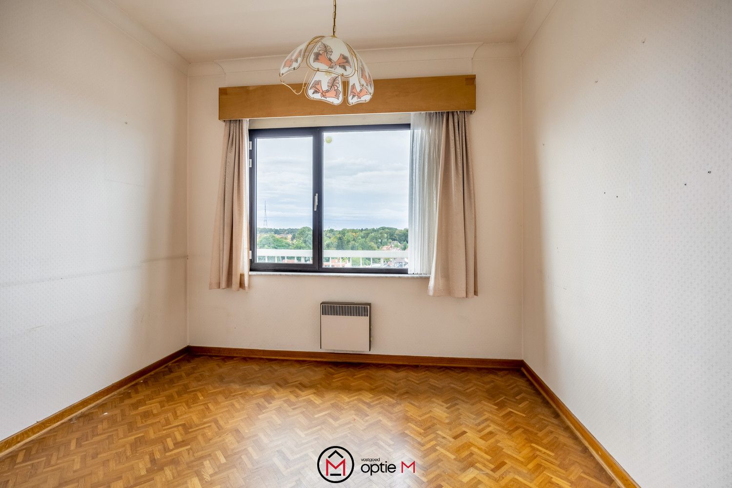 APPARTEMENT MET PANORAMISCH ZICHT EN TERRAS IN HARTJE GENK foto 13