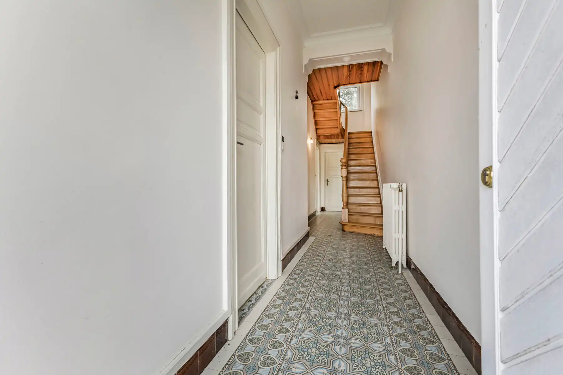 Karaktervolle herenwoning MET RUIM ATELIER en prachtige tuin foto 10