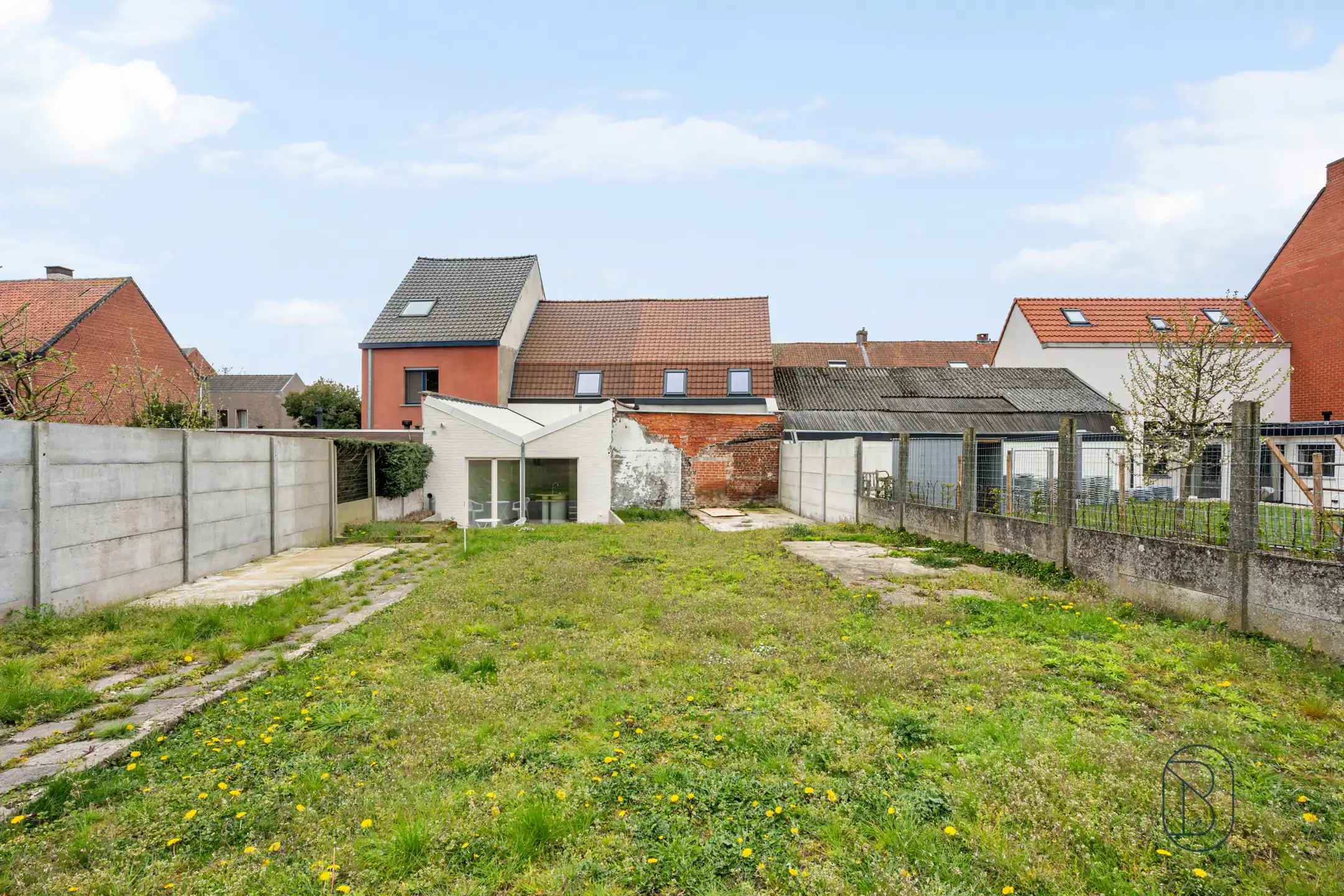 Hippe stadswoning met 2 slk en grote tuin foto 20