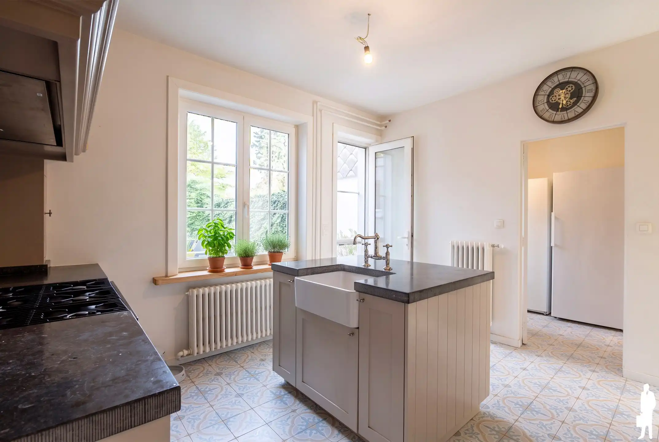 Karaktervolle gerenoveerde woning met 3 slaapkamers foto 4