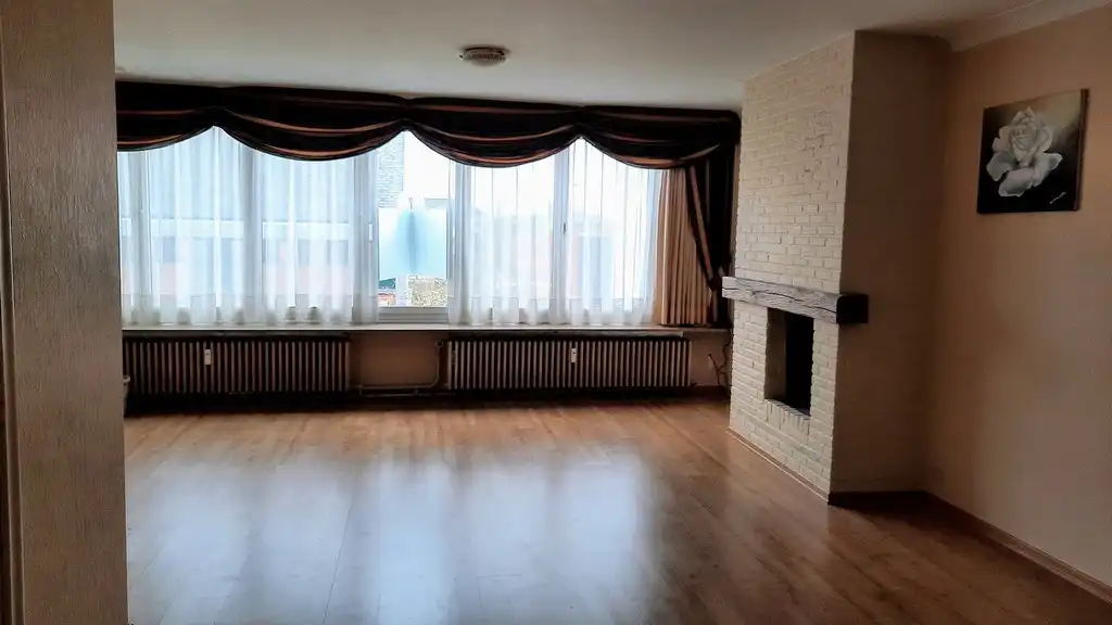 Ruim appartement met 2 slaapkamers in het centrum van Mol! foto 3