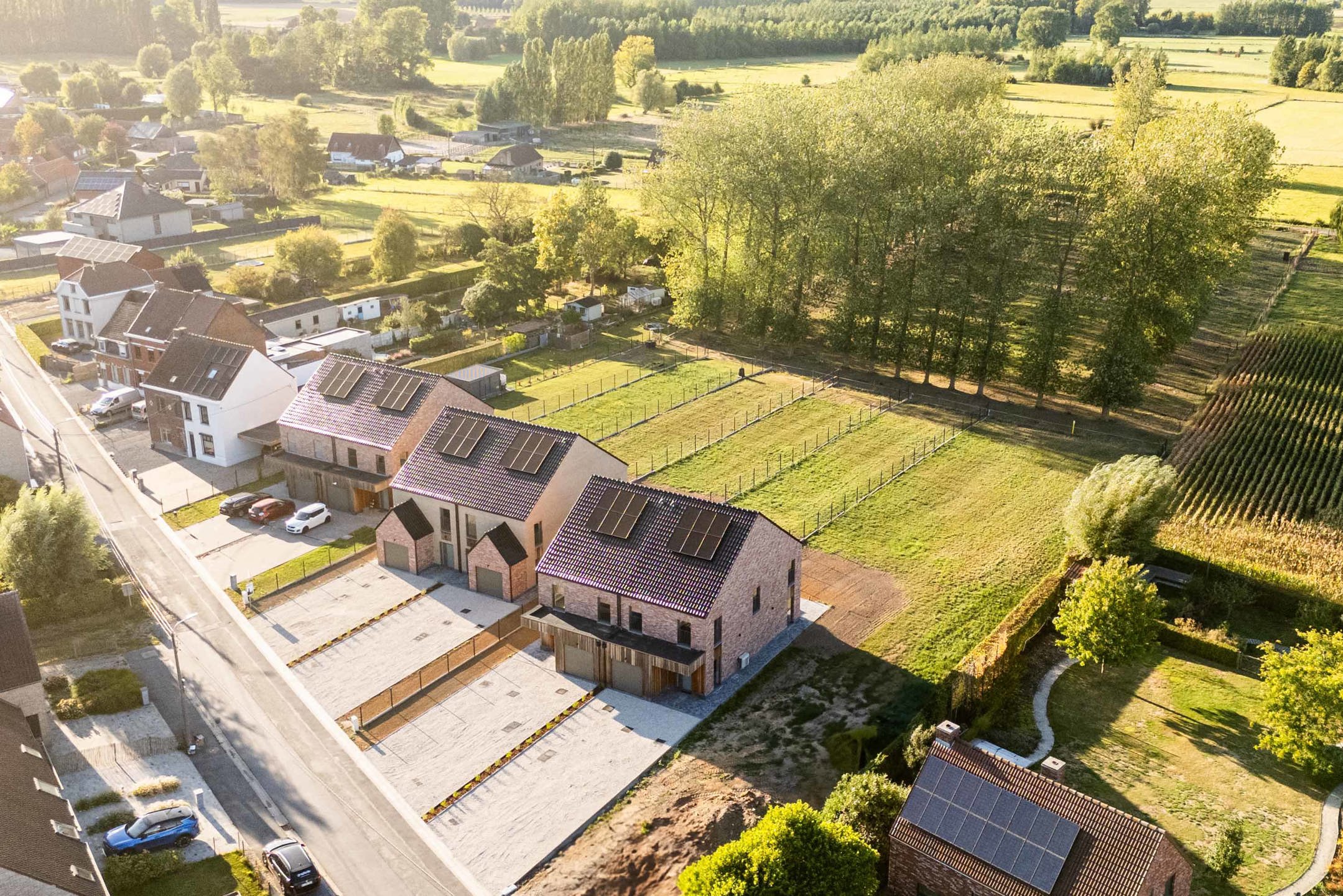 Prachtige nieuwbouwwoning omringd door groen en natuur. foto 24