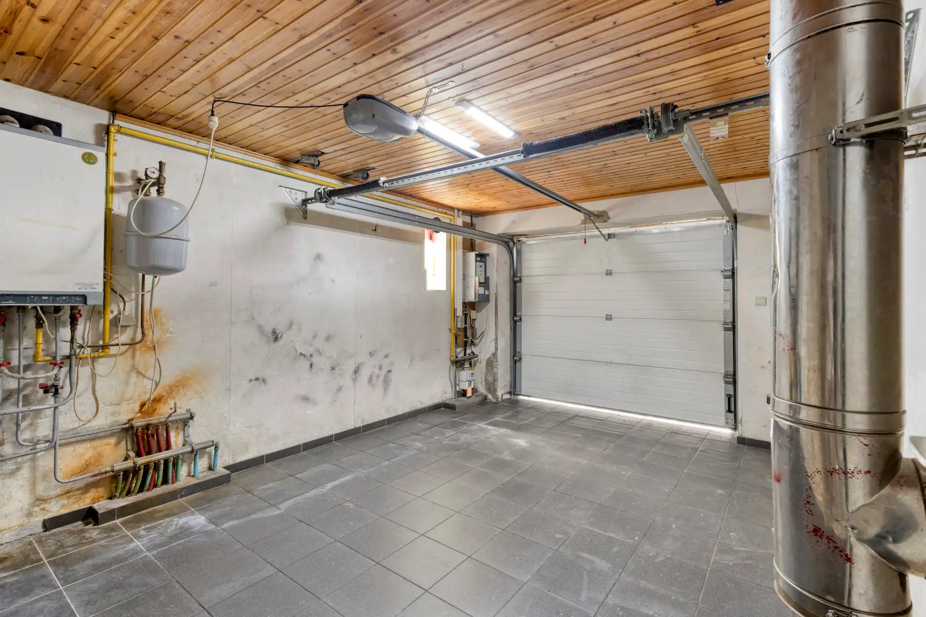 Instapklare HOB met 3 slaapkamers, garage en tuin! foto 21