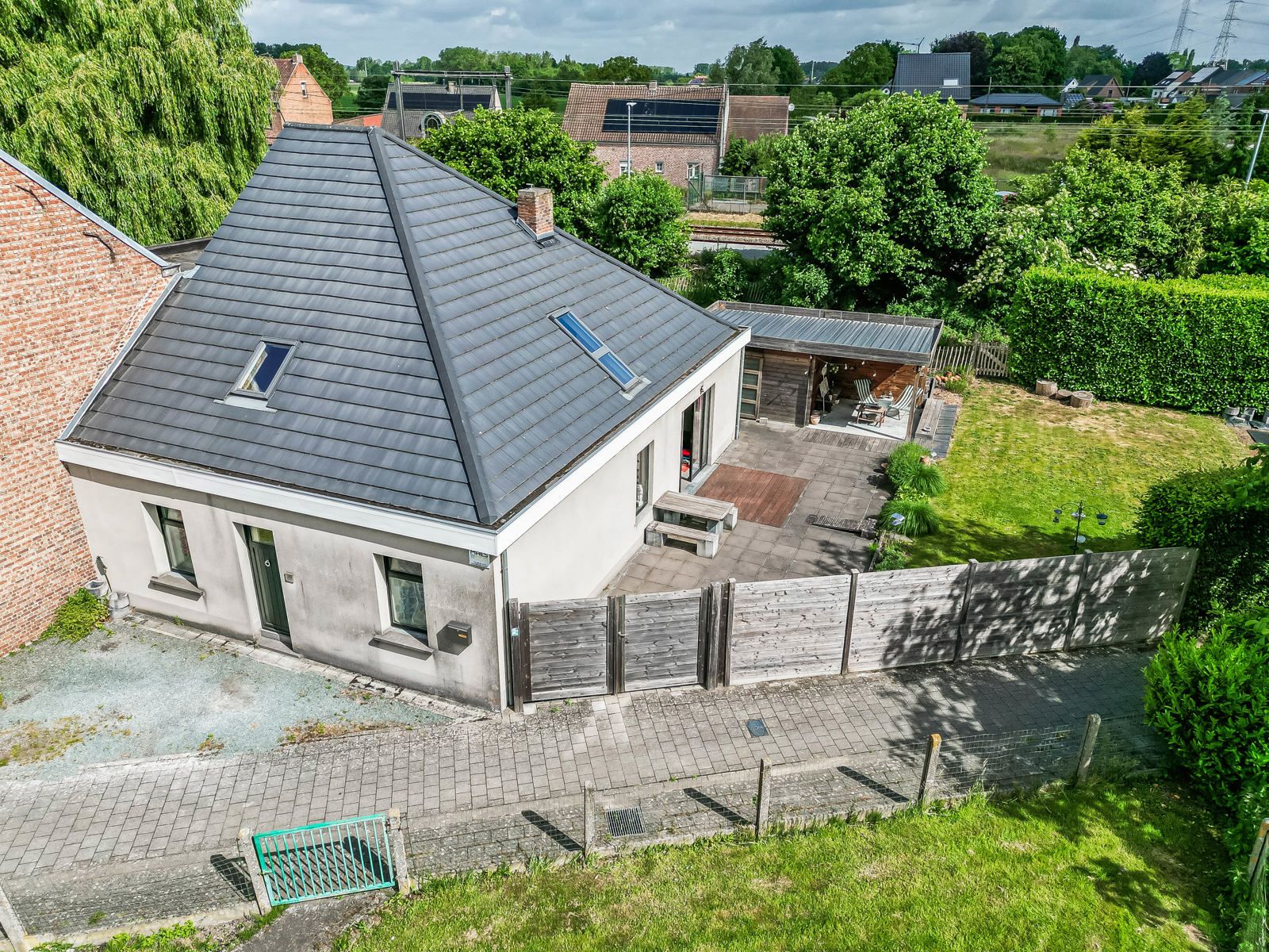 ()=>{if(producerUpdateValueVersion(node),producerAccessed(node),node.value===ERRORED)throw node.error;return node.value} Zwaluwstraat 21 - 1840 Londerzeel