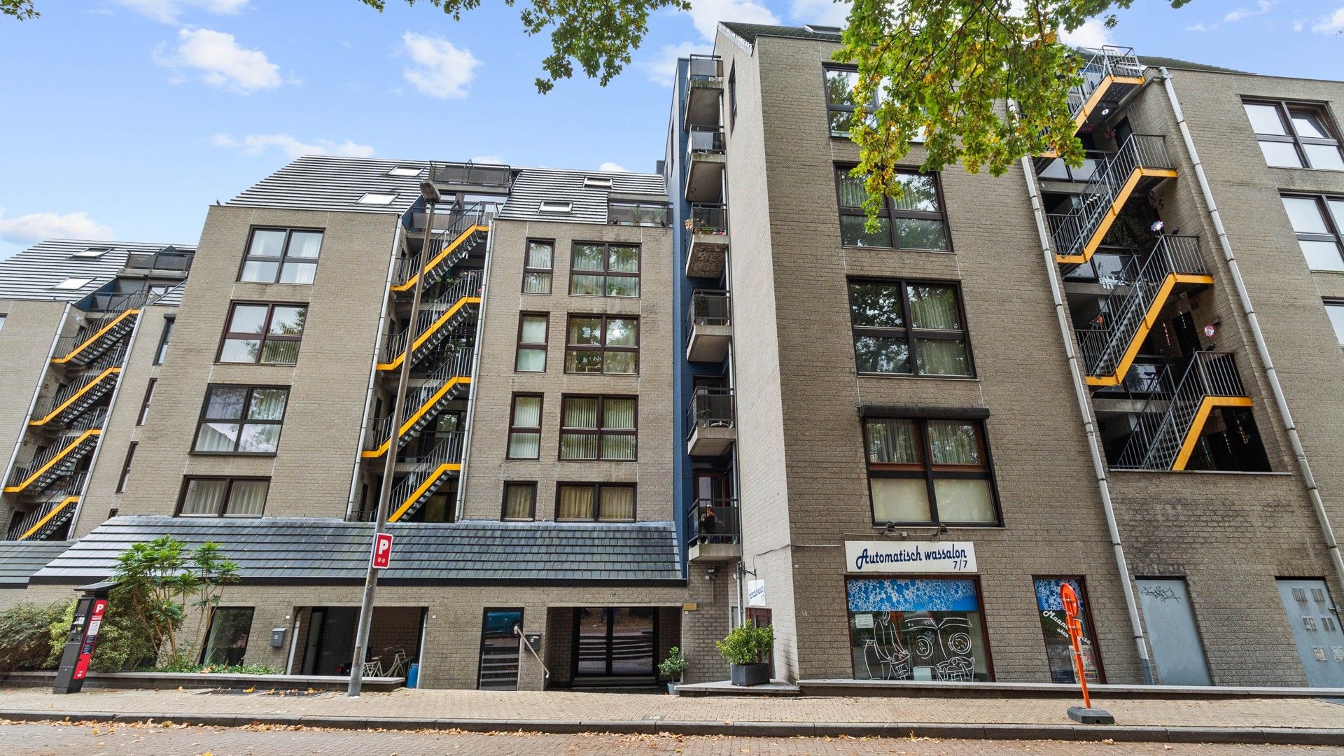 2 slkprs appartement in Genk centrum foto 2