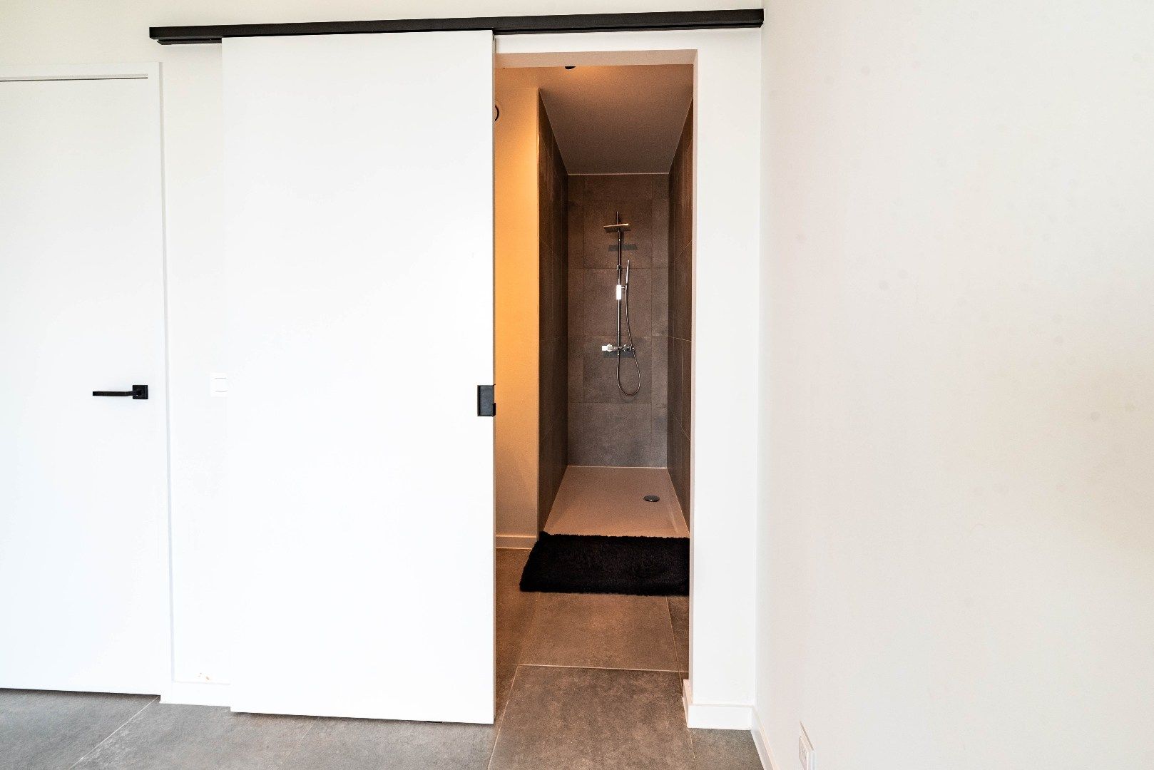 Appartement te huur foto 13