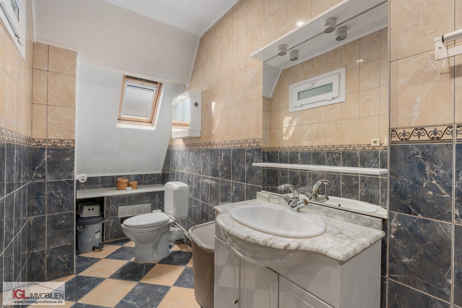 Karaktervol herenhuis met 5 slaapkamers aan het Astridpark foto 15