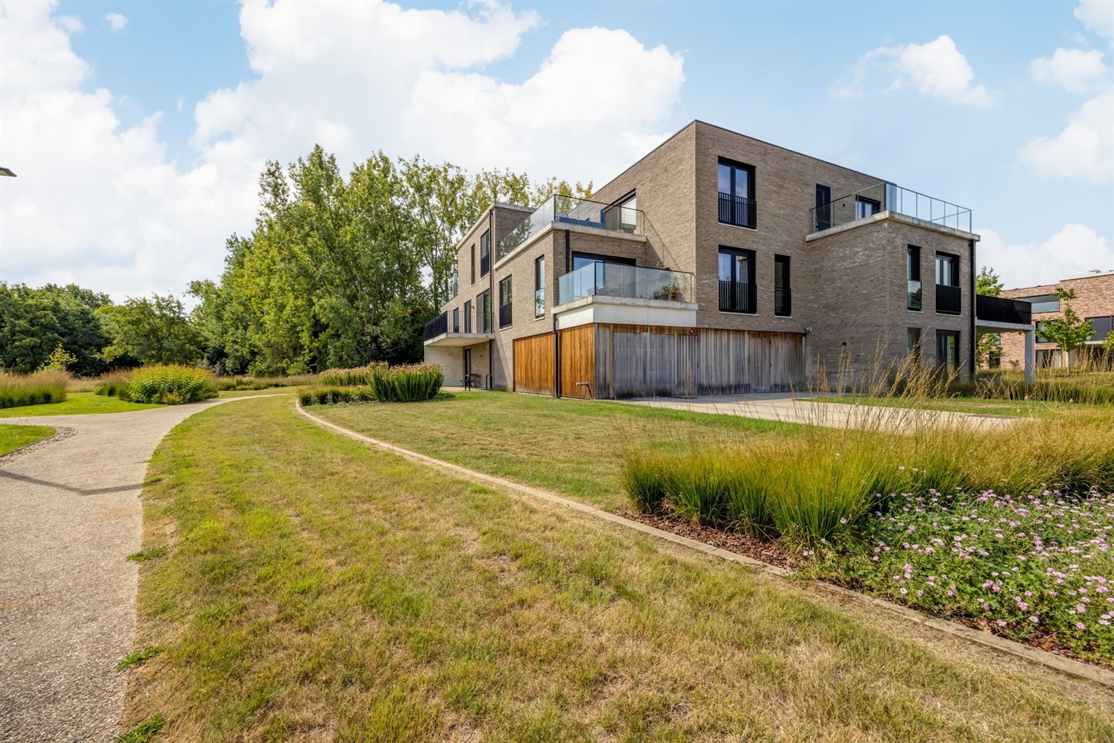 Recent appartement op topligging! foto 21