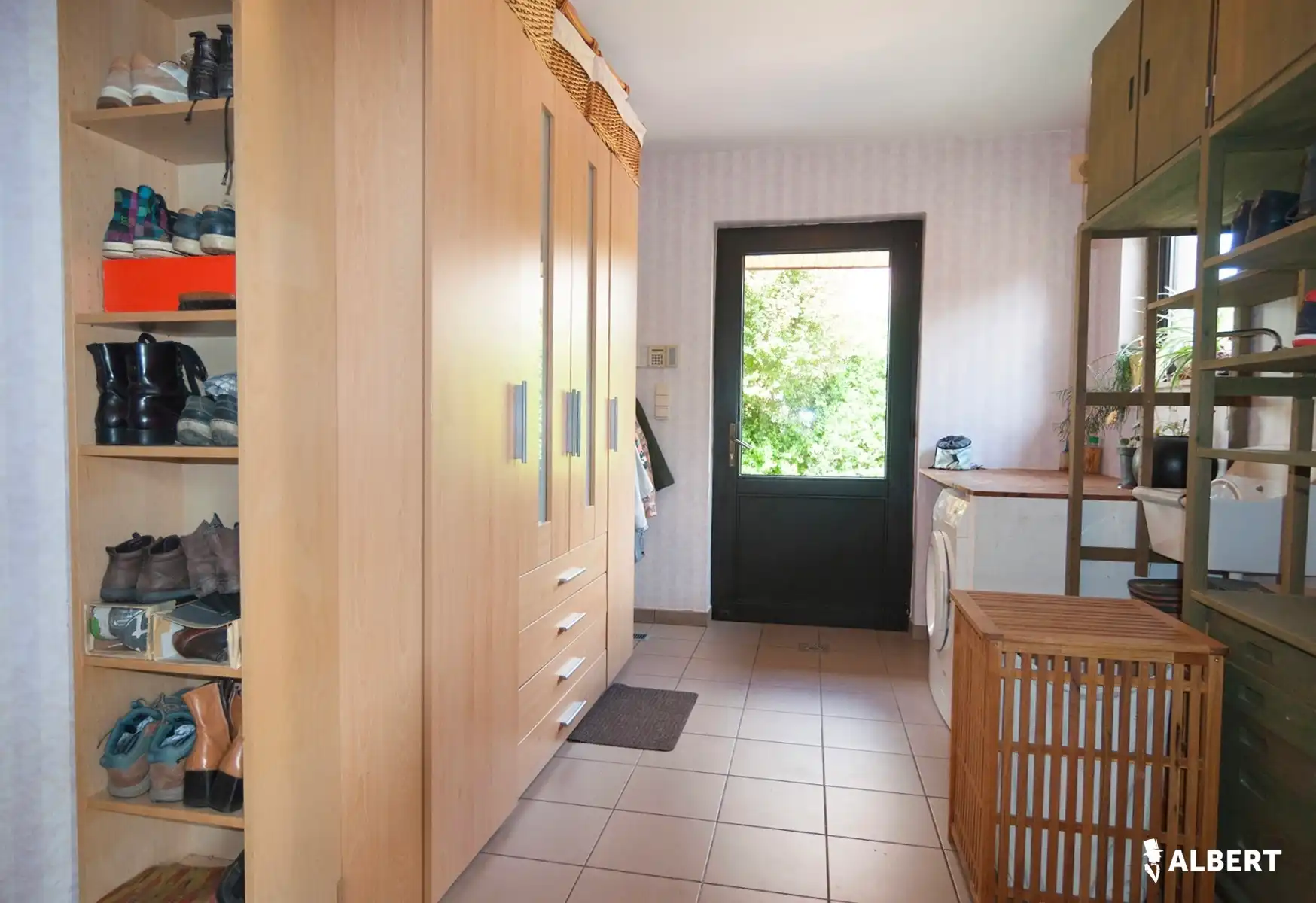  Ruime woning van 239m² op groot perceel  in Diepenbeek! foto 13