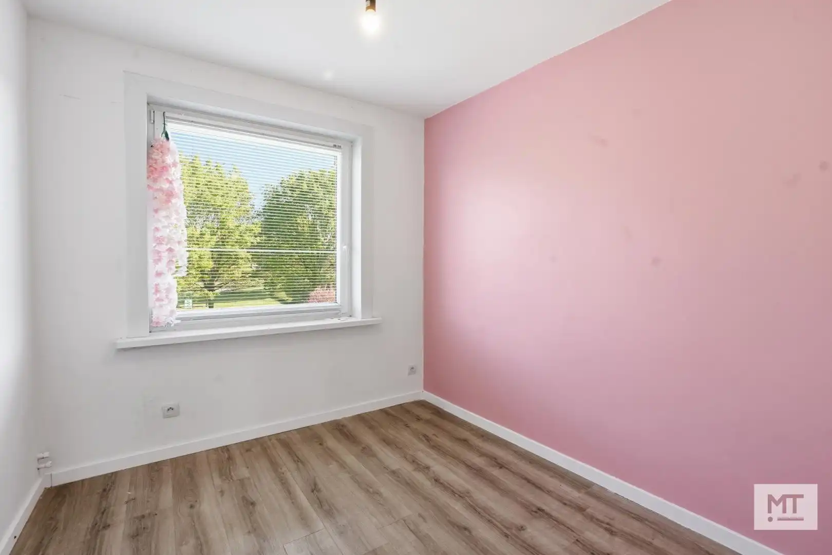 Instapklare, energiezuinige woning met 3 slaapkamers, tuin en garage te koop in een rustige wijk te Zonnebeke foto 11