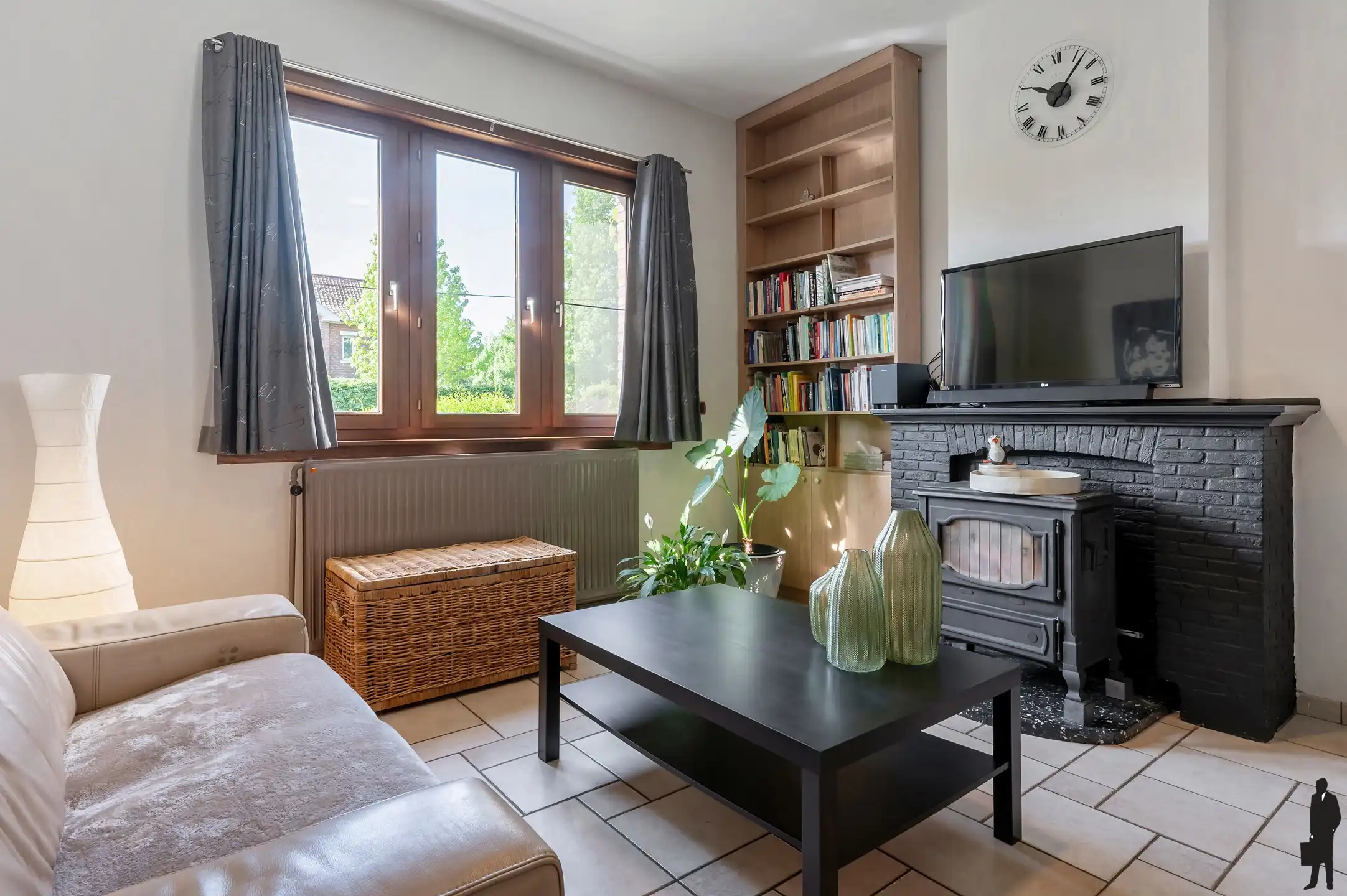 Charmante, zeer ruime, gerenoveerde ingenieursvilla in groen foto 9