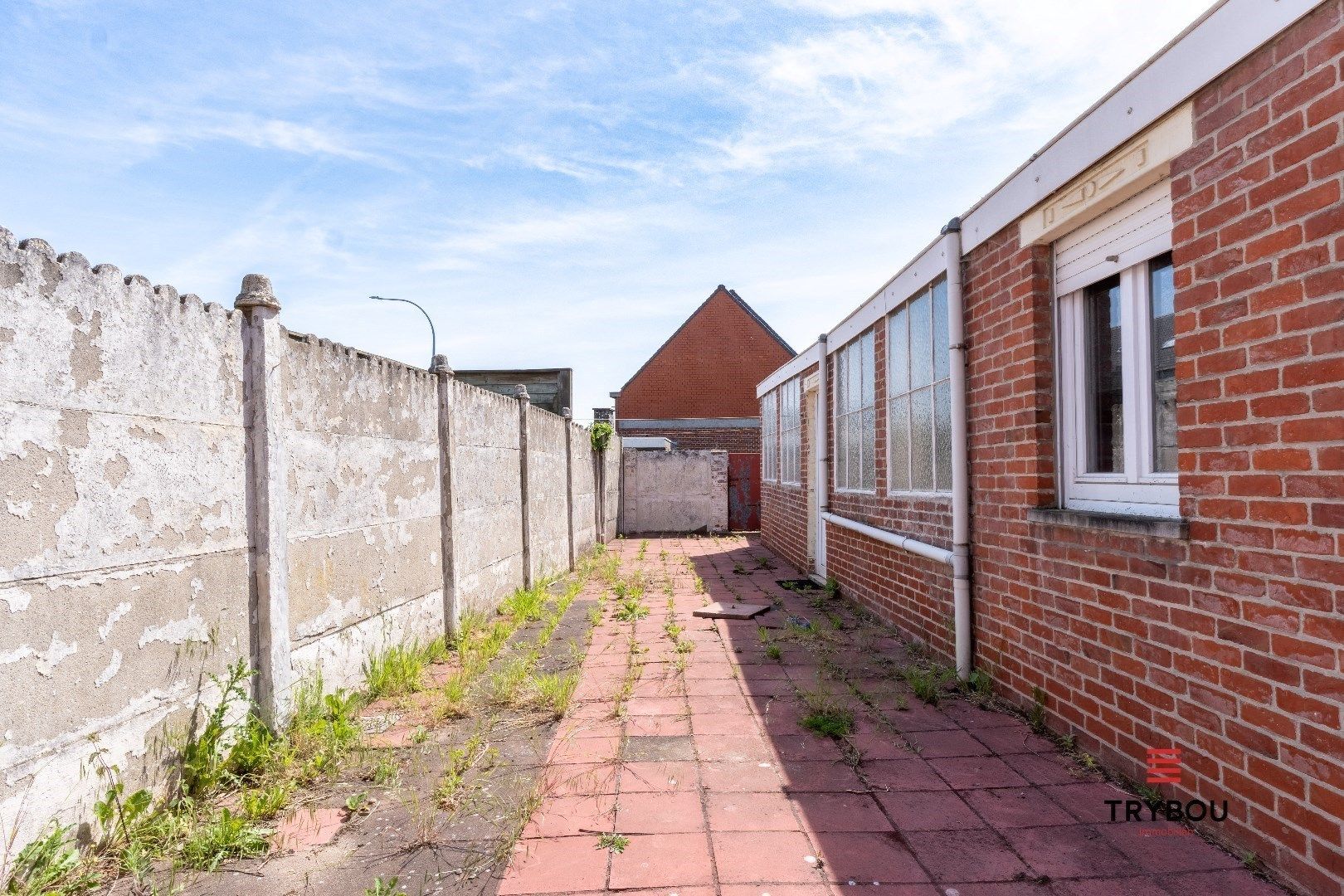 Centraal gelegen, degelijke woning met drie ruime slaapkamers foto 14