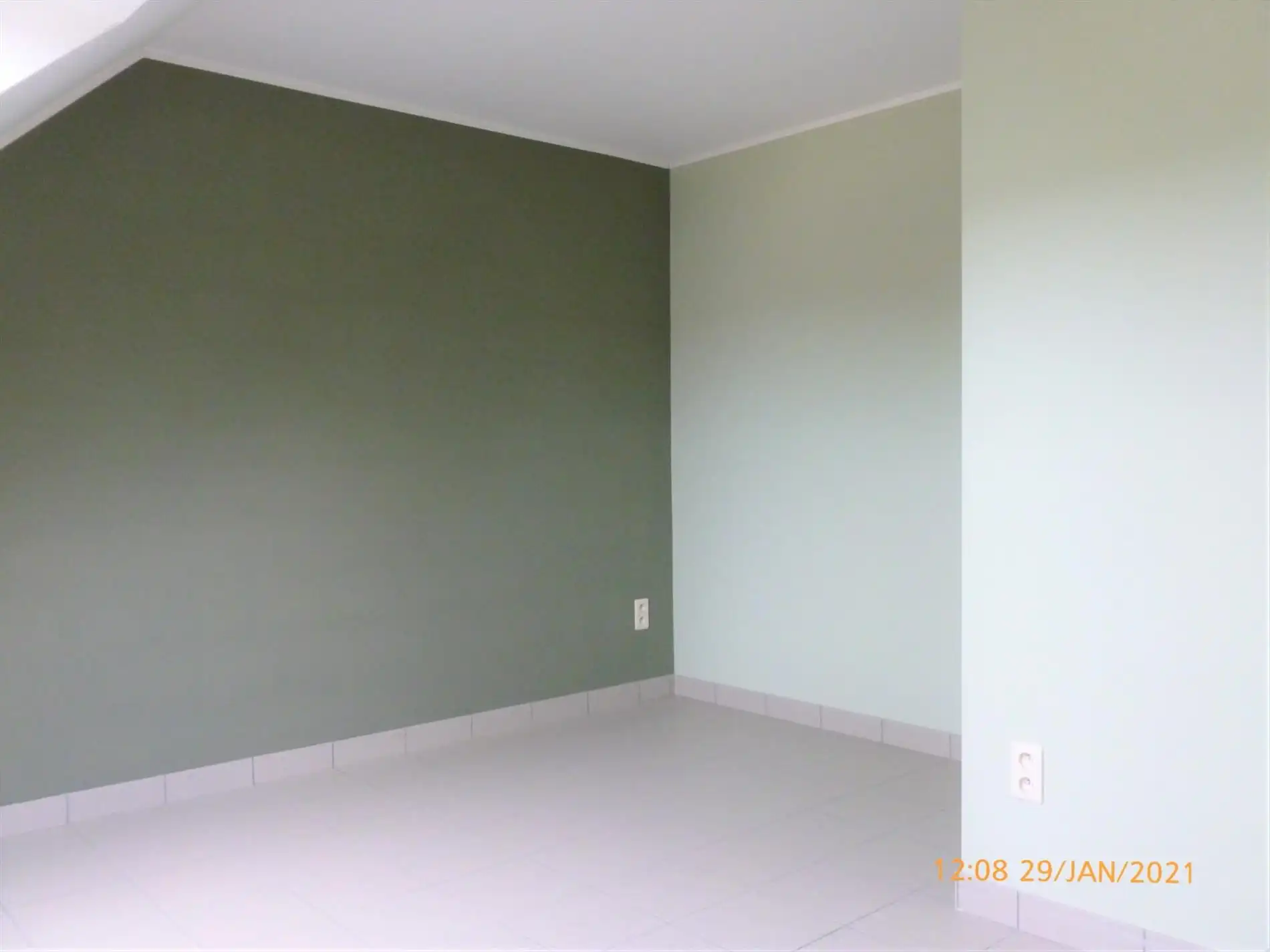 TE HUUR HALEN Ruim appartement 3 slpk foto 12