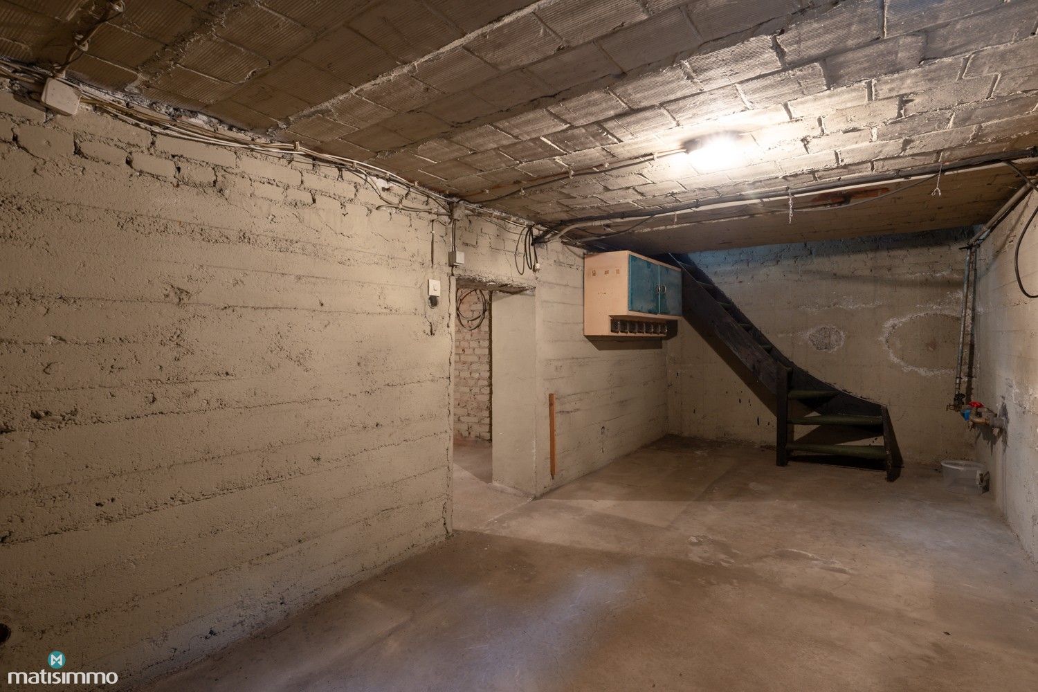 CHARMANTE EN GEZELLIGE WONING MET 4 SLAAPKAMERS, RUIME VRIJSTAANDE GARAGE EN TUIN TE GENK foto 24