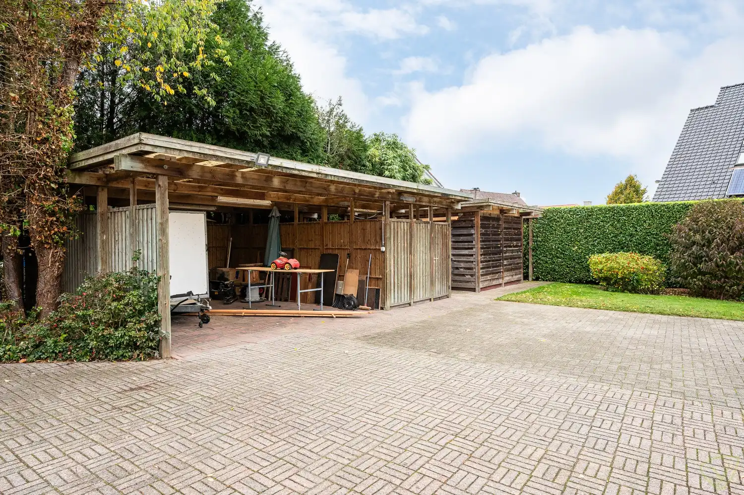 Kwalitatief afgewerkte woning met ruime woonoppervlaktes op een rustige ligging. foto 34