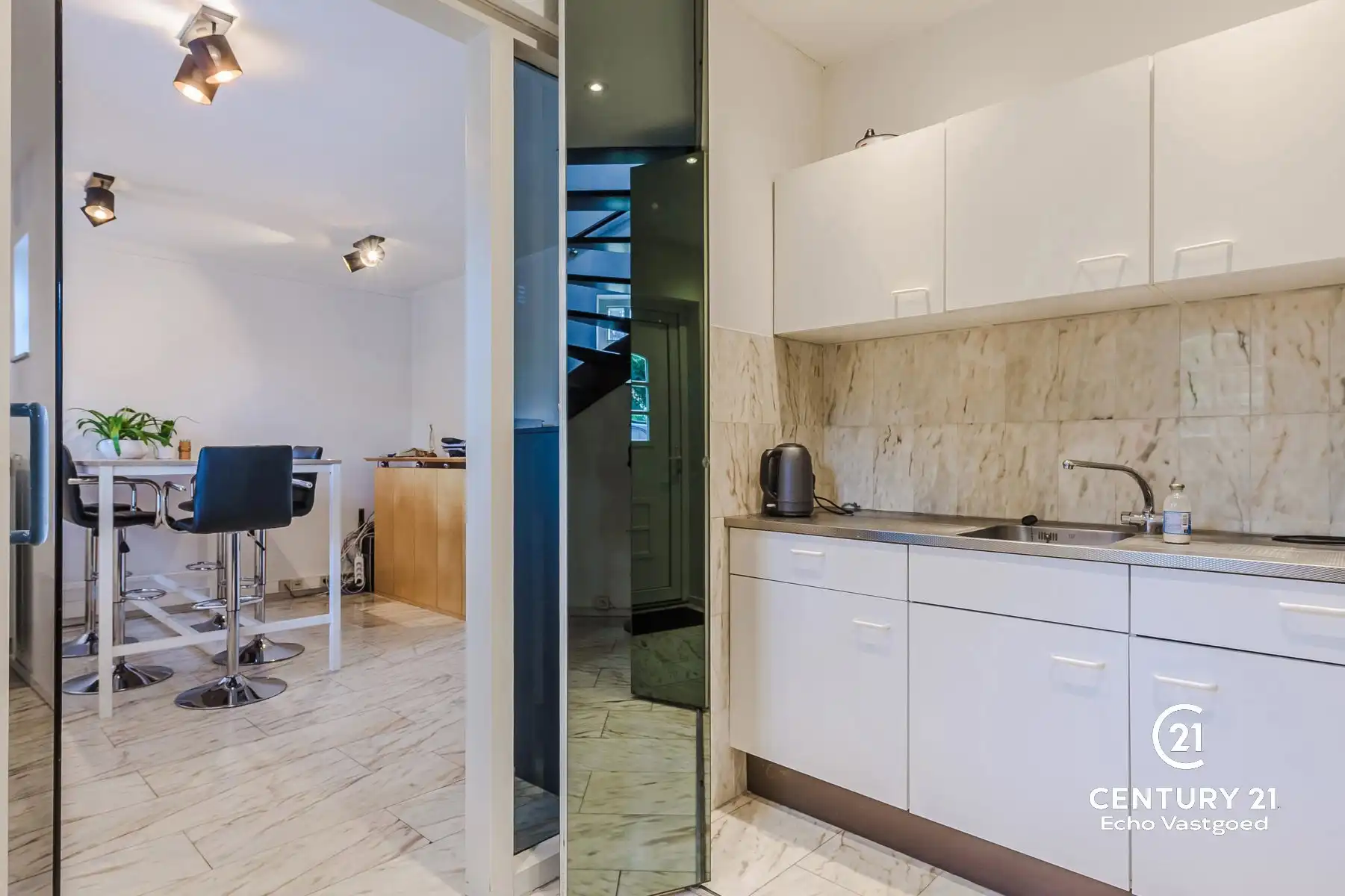 Ruime villa met kantoor, binnenzwembad, mooie tuin op 3172m² foto 25