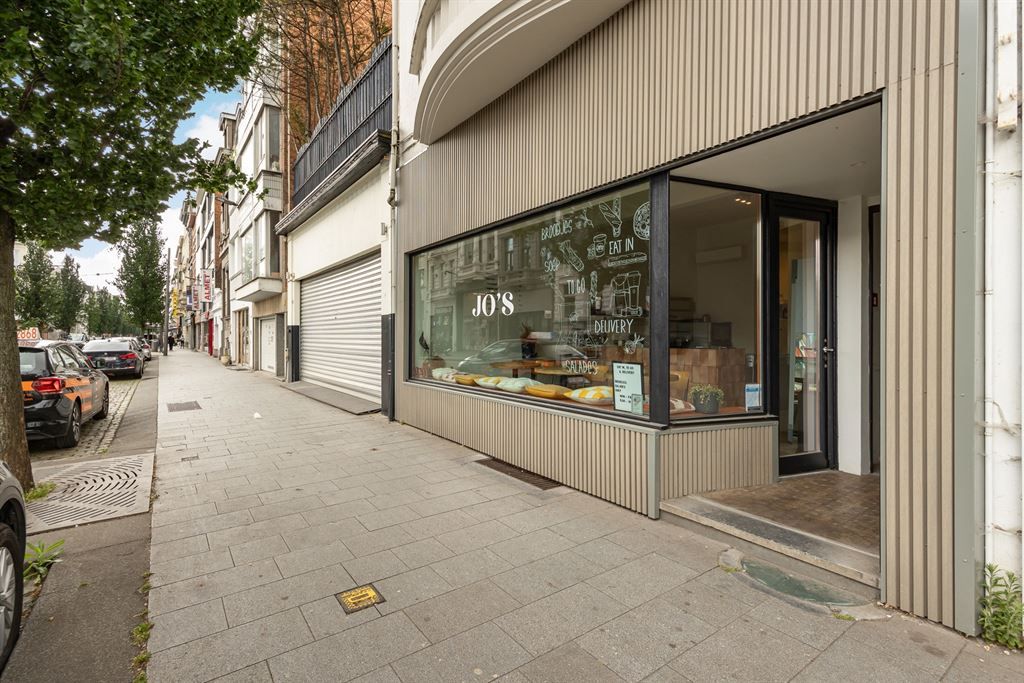Gerenoveerde handelszaak in Antwerpen Zuid foto 8