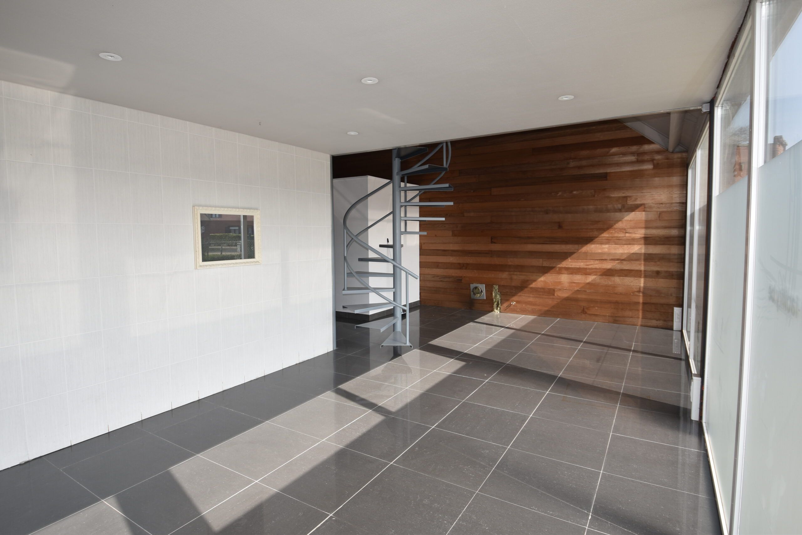 Winkelruimte/Showroom met bureel aan de rand van Sint-Niklaas foto 9