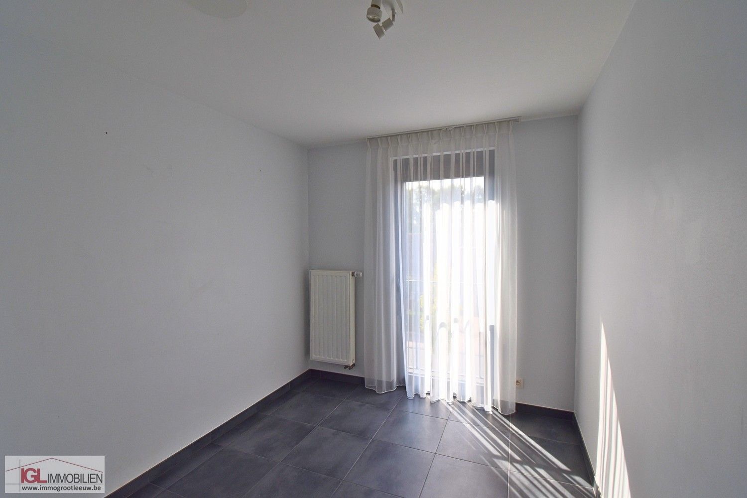 Triplex nieuwbouwappartement met 4 slaapkamers en garage foto 13