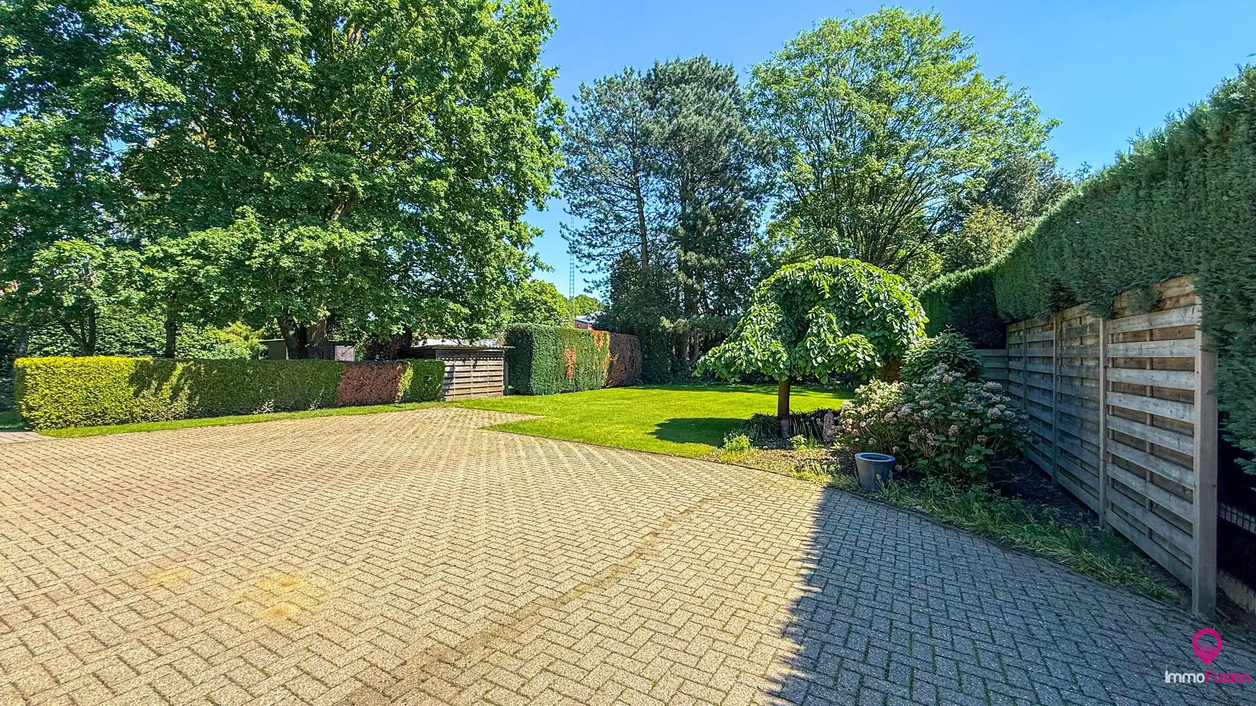 Rustig gelegen gezinswoning met 3 slpks en ruim perceel! foto 36