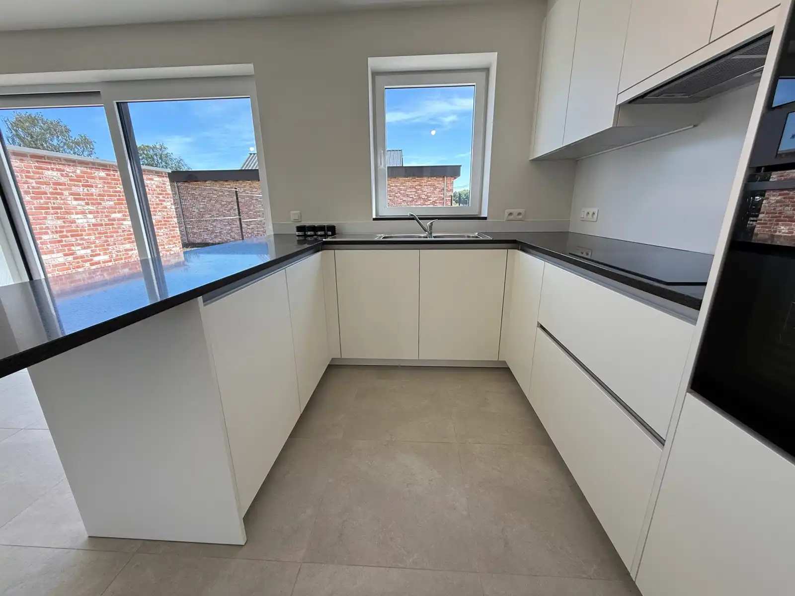 Instapklare energiezuinige woning met 3 slaapkamers op een rustige ligging langs het Kanaal Gent-Brugge foto 9