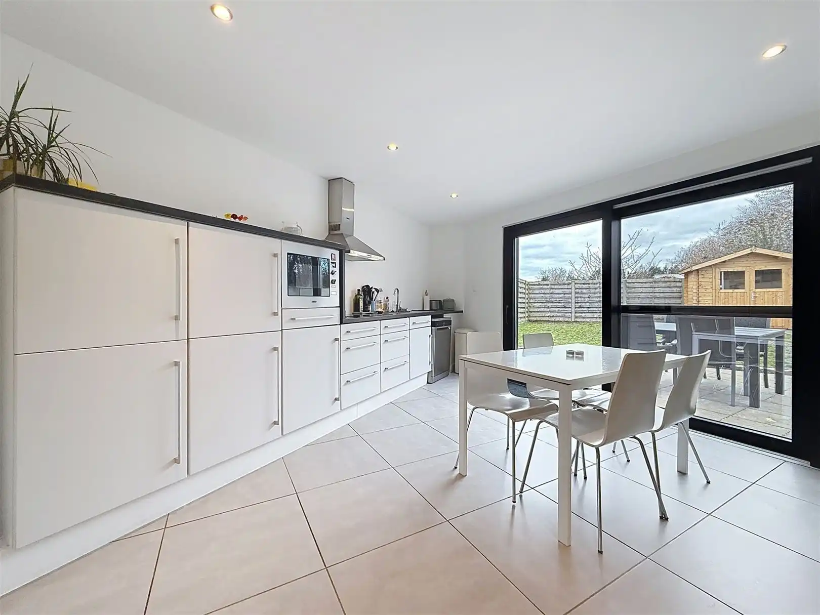 Gerenoveerde HOB met tuin, 2 slpks, 2a 93ca foto 11