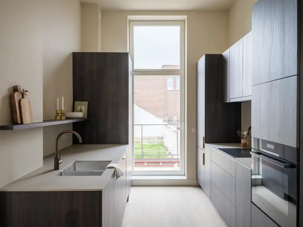 Karaktervolle woning met 3 slaapkamers, terras en tuin, op fietsafstand van het centrum van Gent foto 3