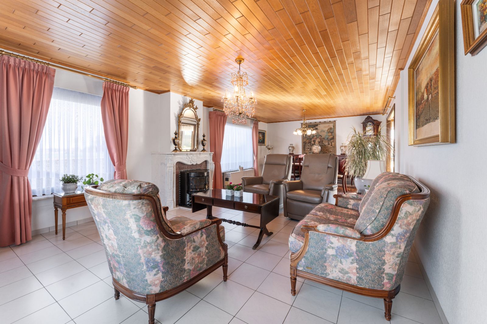 Villa met opslagruimte te huur foto 5