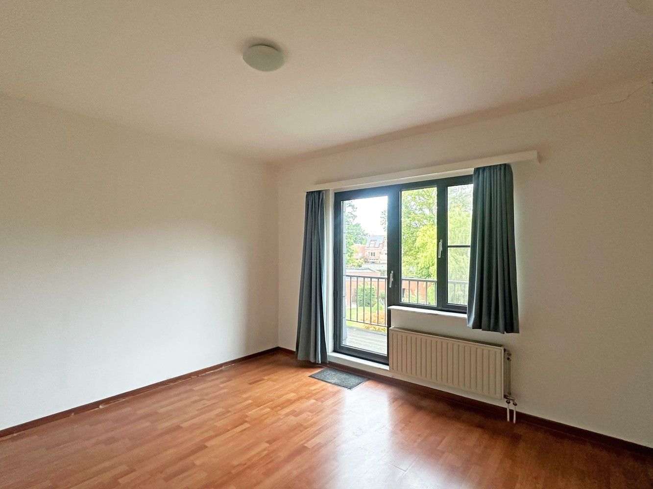 Gunstig centraal gelegen 2-slaapkamerappartement met garagebox foto 9