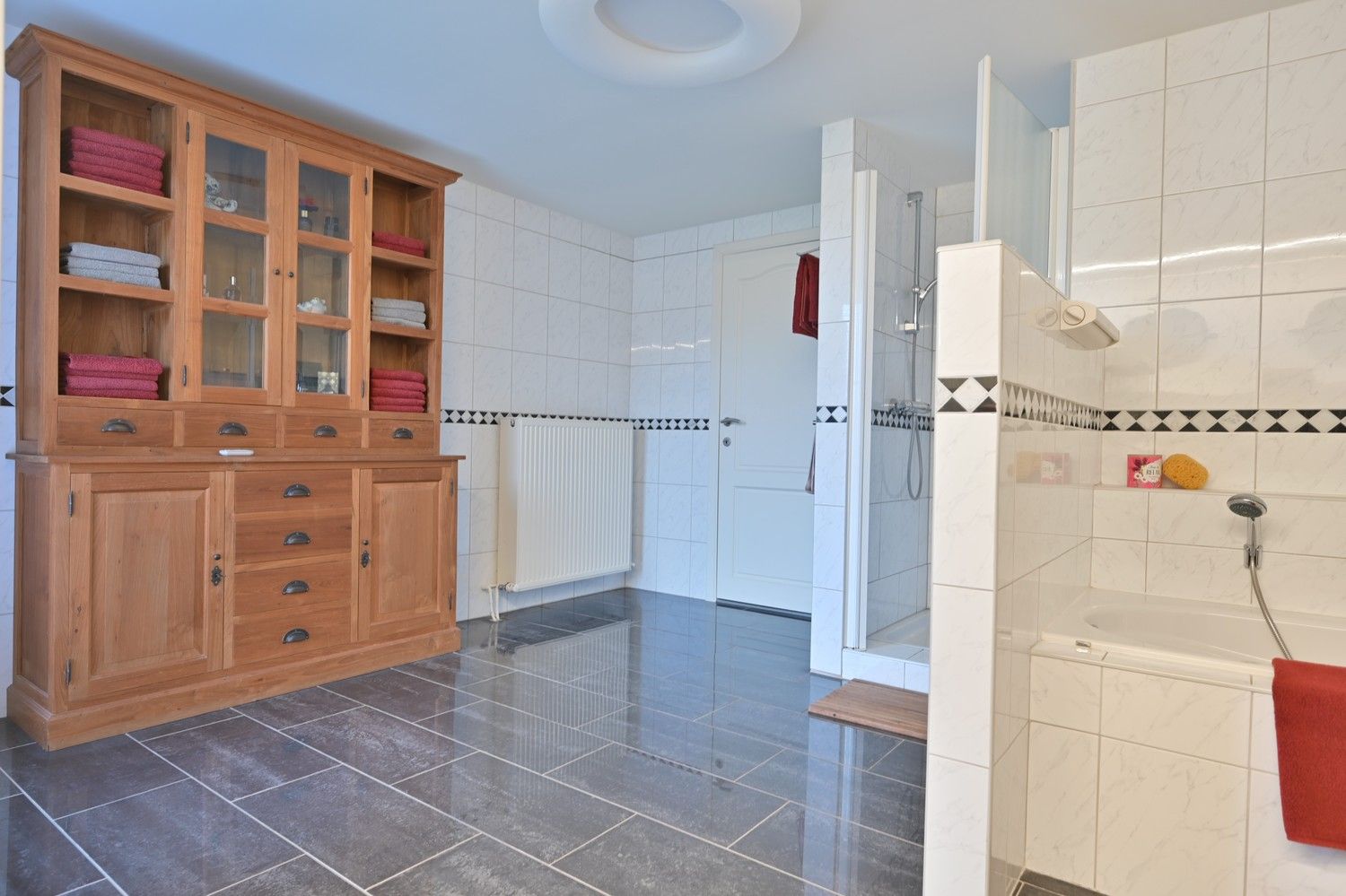 Riante woning met 5 slaapkamers (praktijkruimte), rustig gelegen nabij natuur foto 28