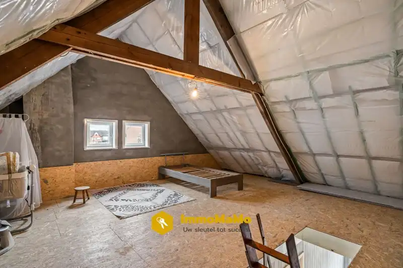 HUIS TE KOOP MET GROTE TUIN IN CENTRUM SINT-KRUIS-WINKEL foto 19