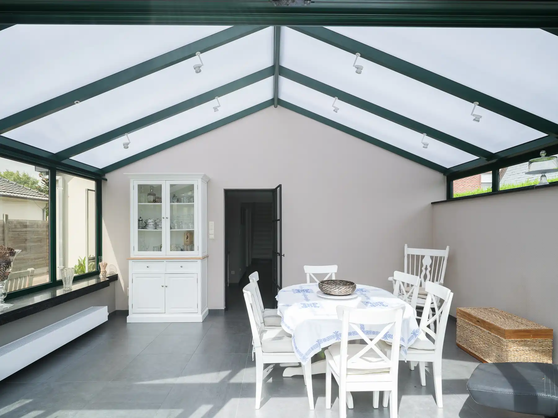 Instapklare woning met prachtige tuin foto 13