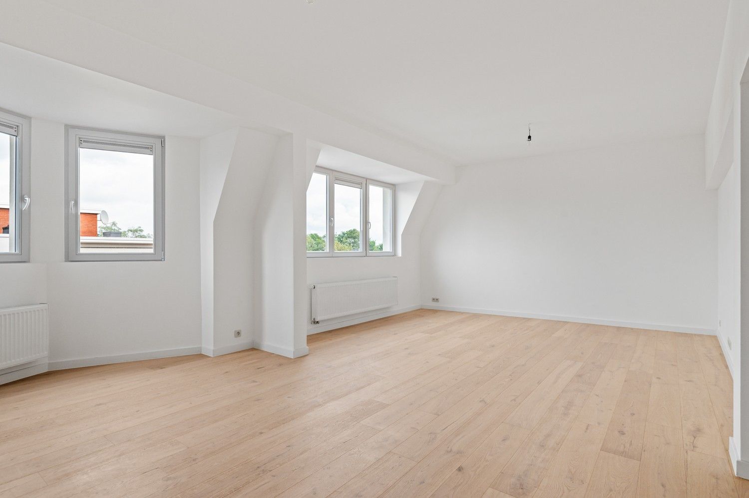 Prachtig gerenoveerd appartement met 2 slaapkamers in rustige straat te koop te Antwerpen foto 3