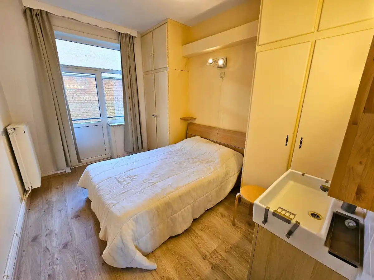 APPARTEMENT MET FRONTAAL ZEEZICHT TE KOOP TE DE PANNE foto 7