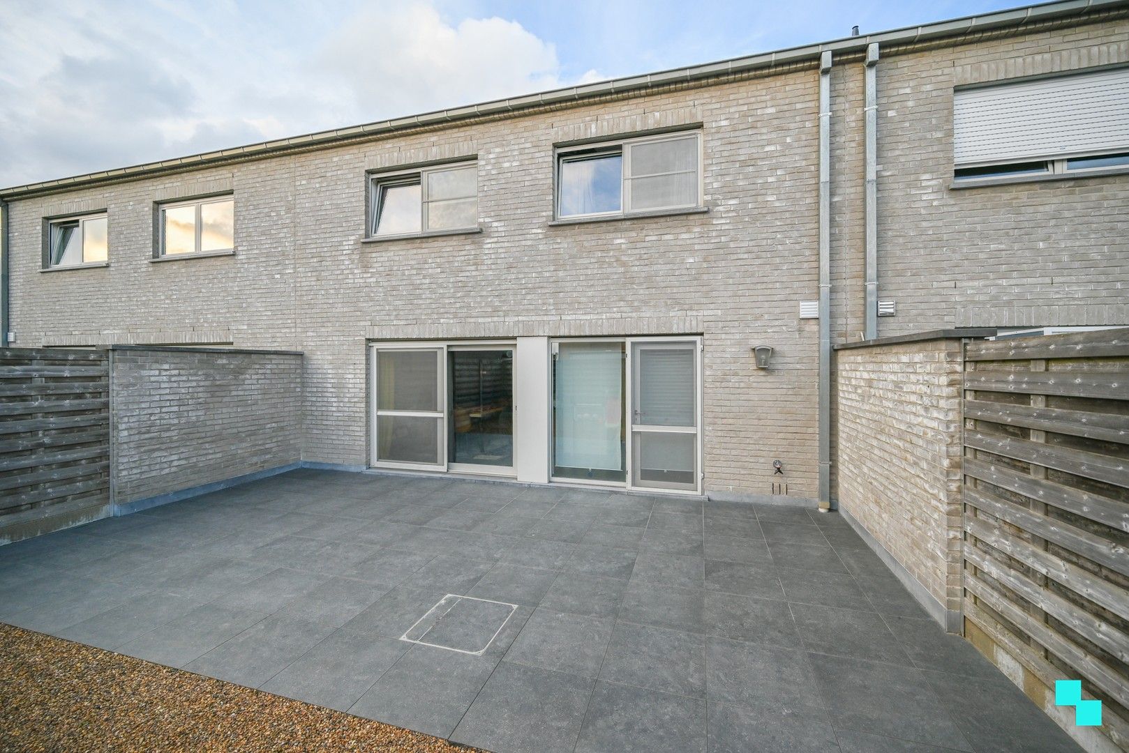 Energiezuinige woning met 4 slaapkamers nabij het centrum van Oostrozebeke foto 24