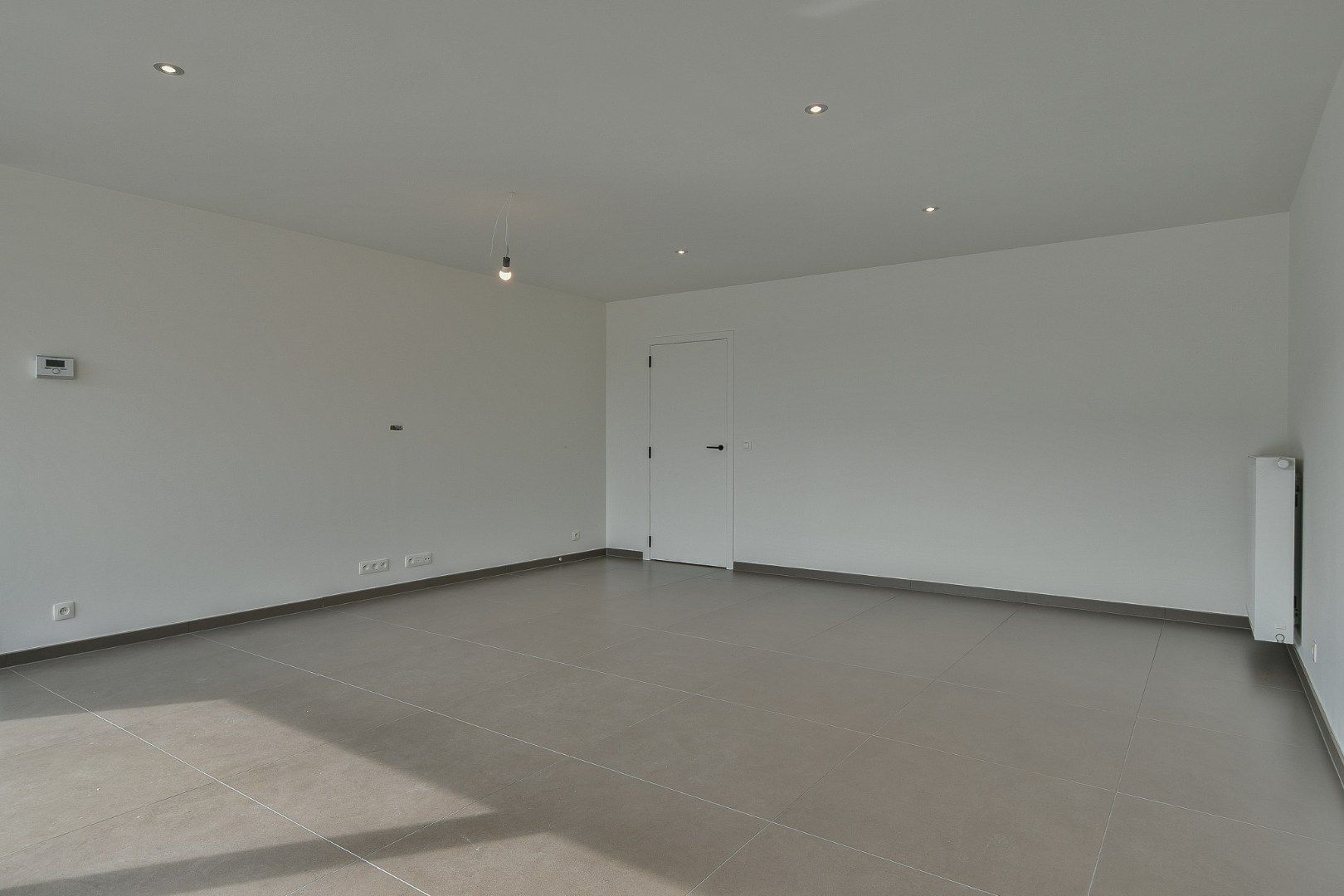 Ruim instapklaar nieuwbouwappartement (167 m²) met 3 slaapkamers en groot terras in centrum Eernegem foto 2